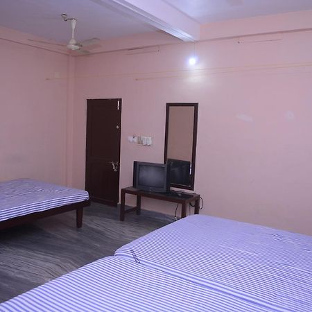 Chottanikara Ppg Tourist Home المظهر الخارجي الصورة