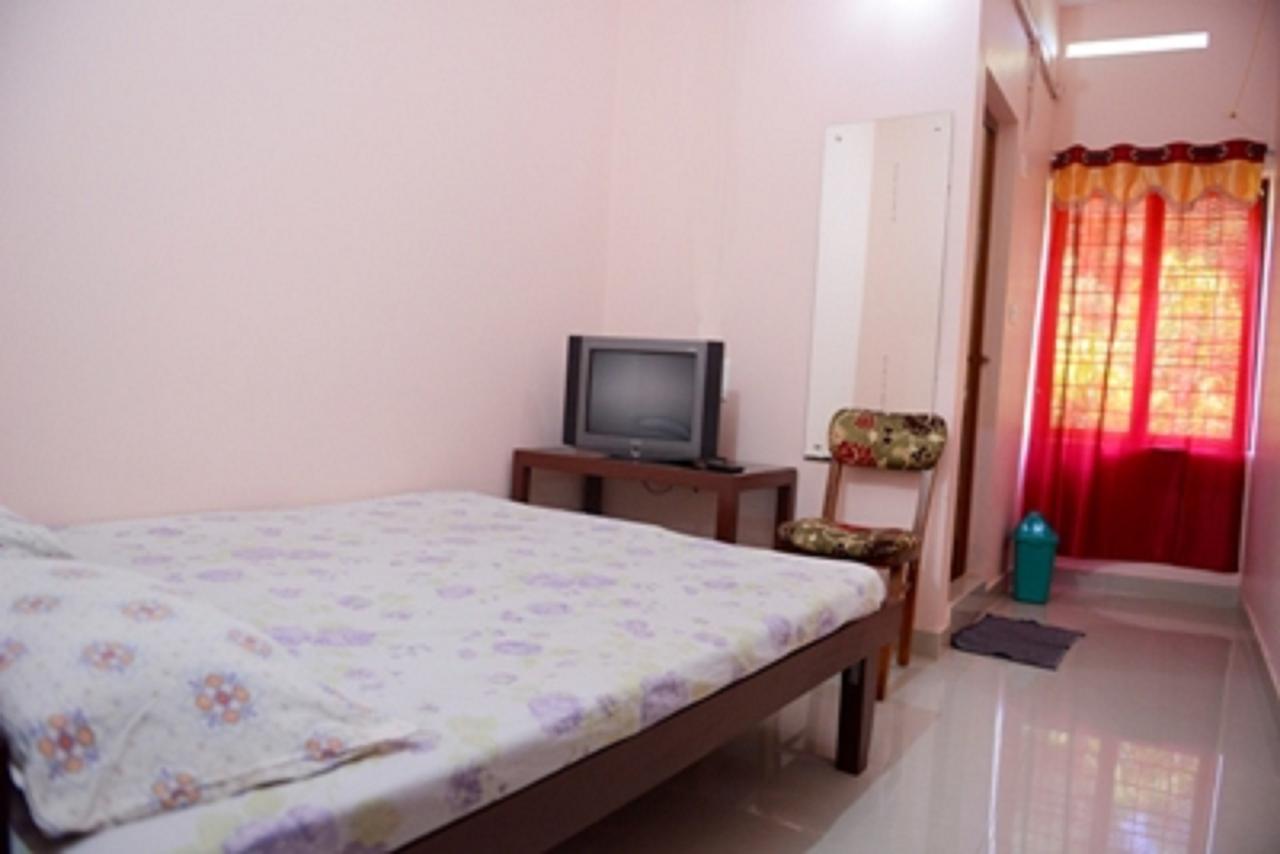 Chottanikara Ppg Tourist Home المظهر الخارجي الصورة